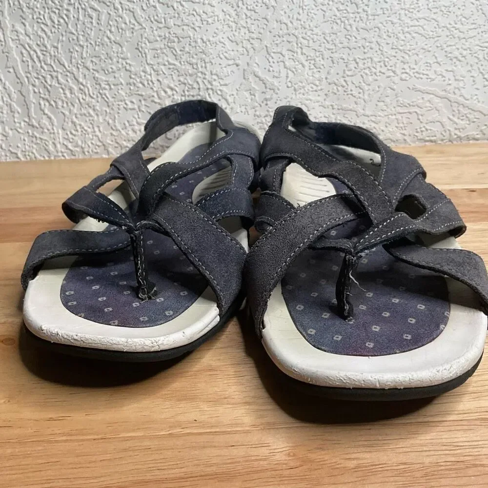 Lands' End Woman's Comfort gray suede strappy‎  flat sandals size 9B